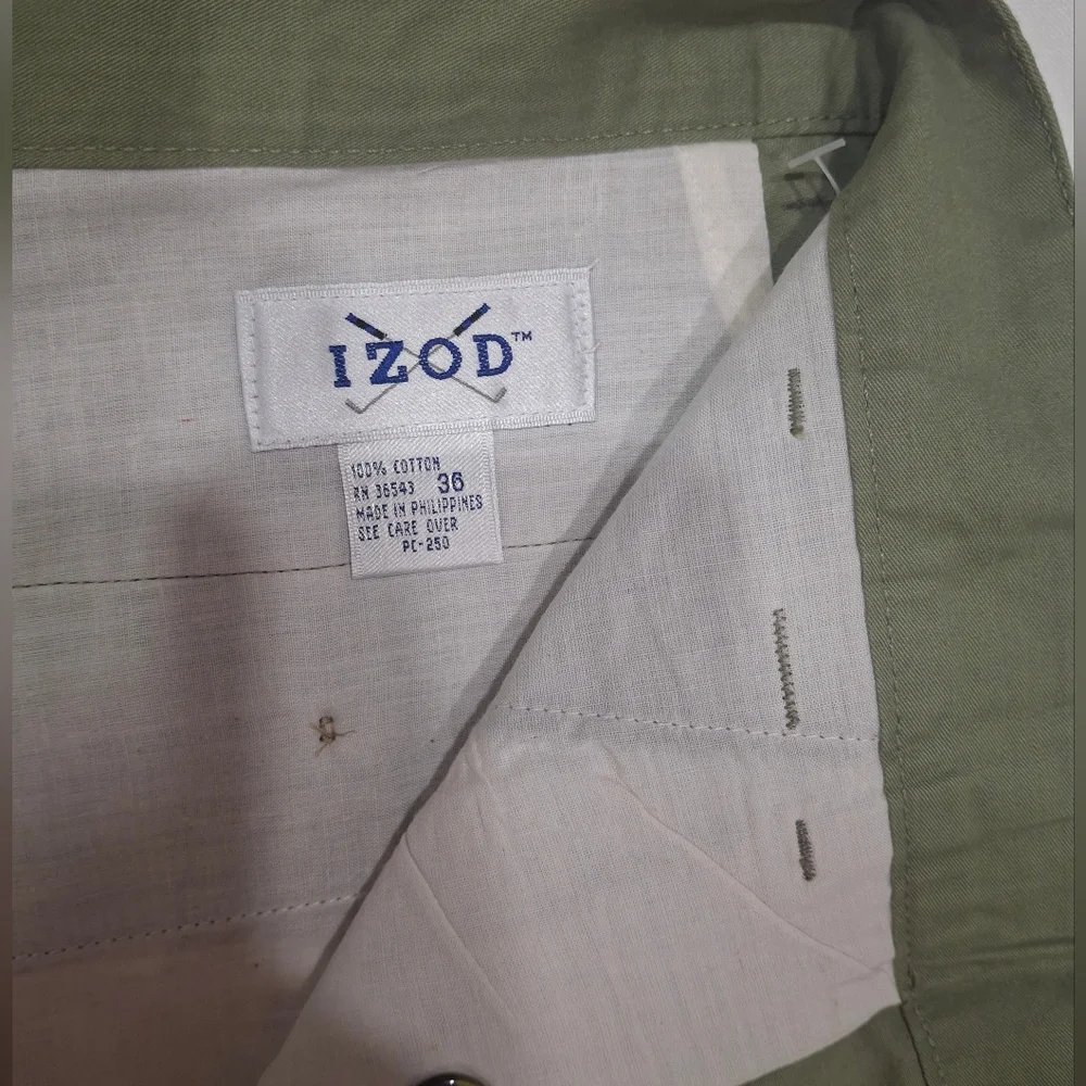 Izod Men's Khaki Shorts